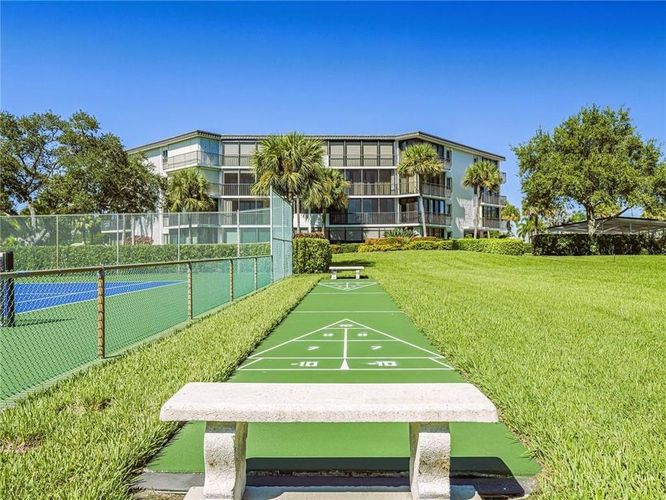 For Rent: $3,400 (2 beds, 2 baths, 1900 Square Feet)