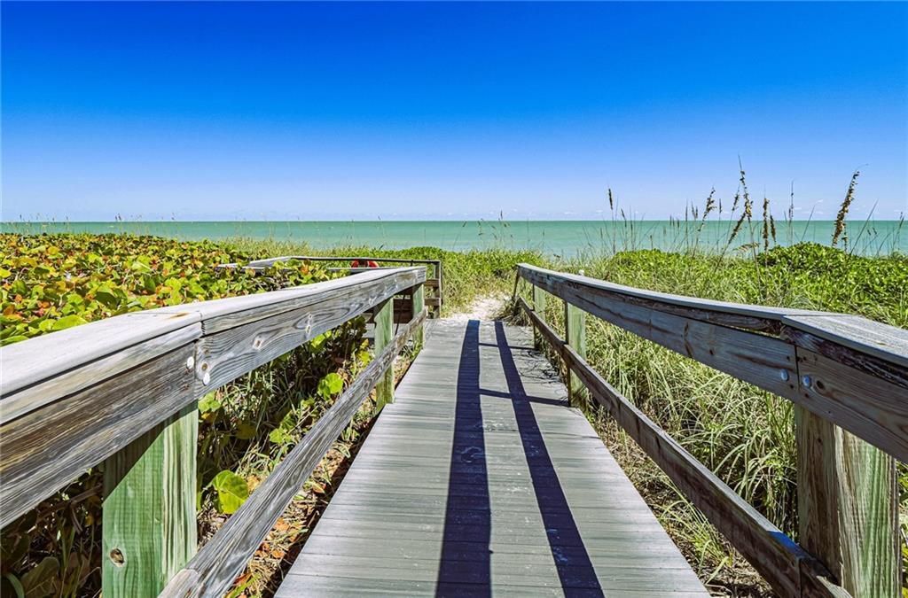 For Rent: $3,400 (2 beds, 2 baths, 1900 Square Feet)