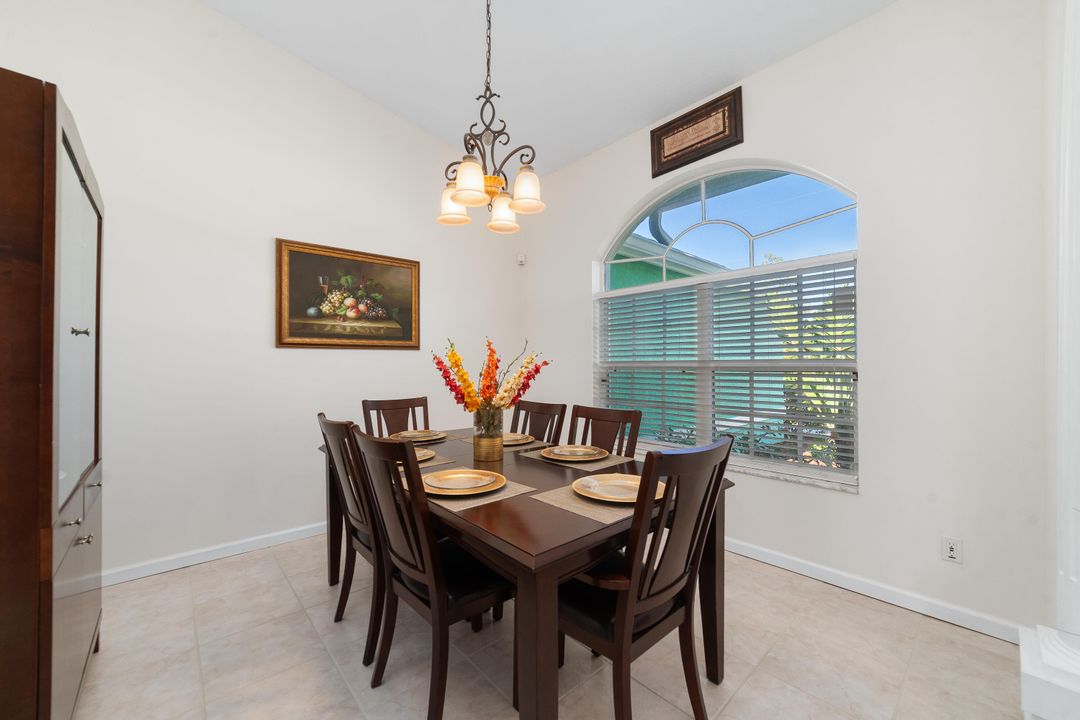 For Sale: $749,900 (3 beds, 2 baths, 2082 Square Feet)