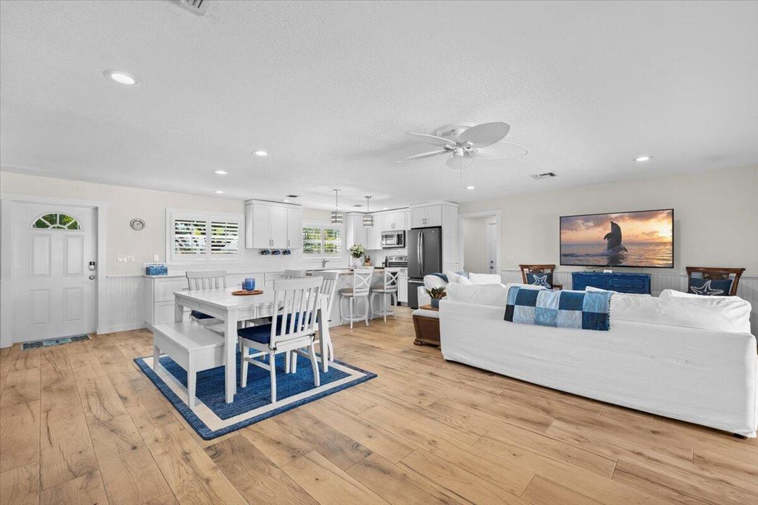 На продажу: $3,890,000 (3 спален, 2 ванн, 1702 Квадратных фут)