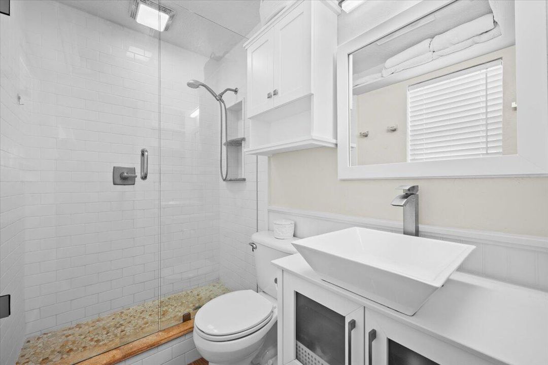 На продажу: $3,890,000 (3 спален, 2 ванн, 1702 Квадратных фут)