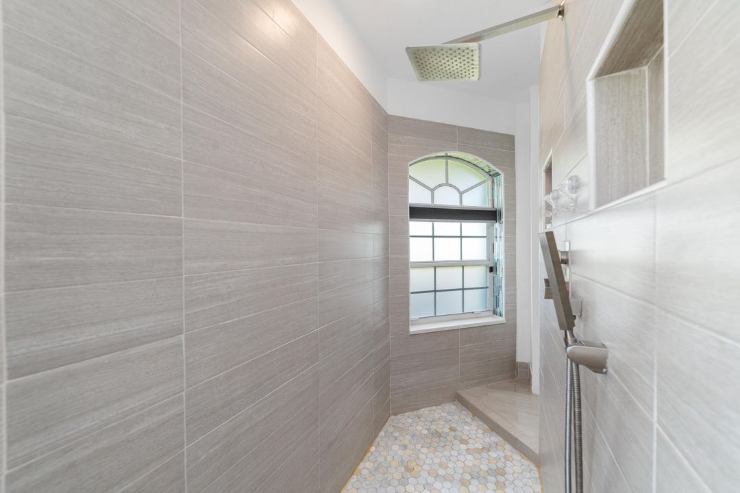 For Sale: $749,900 (3 beds, 2 baths, 2082 Square Feet)