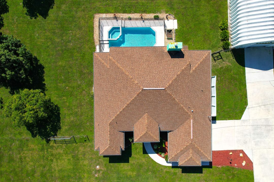 For Sale: $749,900 (3 beds, 2 baths, 2082 Square Feet)