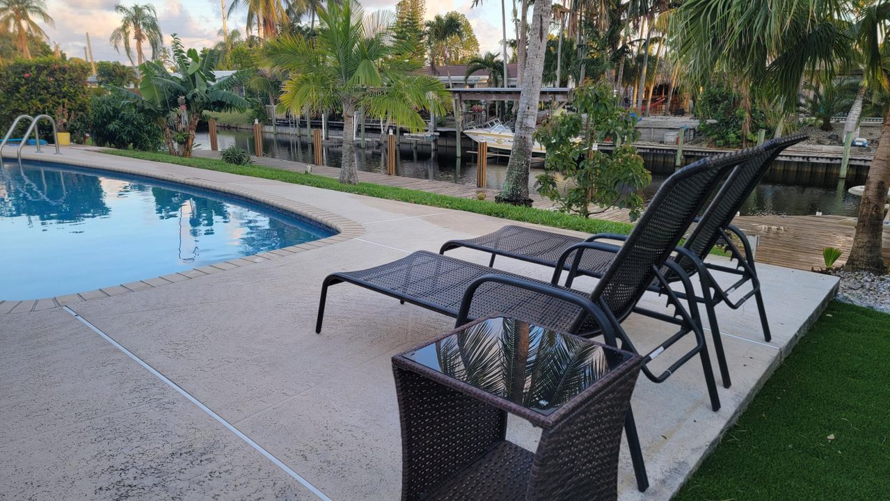 Activo con contrato: $5,400 (3 camas, 2 baños, 1609 Pies cuadrados)