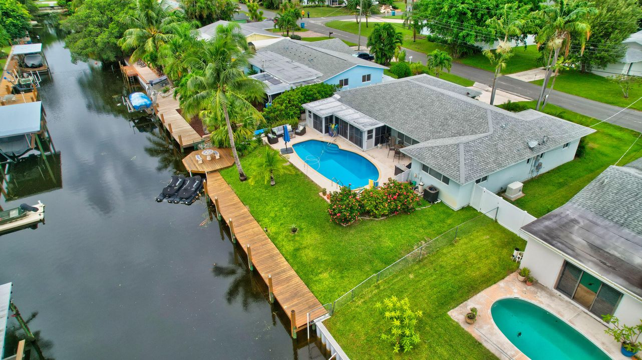 Activo con contrato: $5,400 (3 camas, 2 baños, 1609 Pies cuadrados)