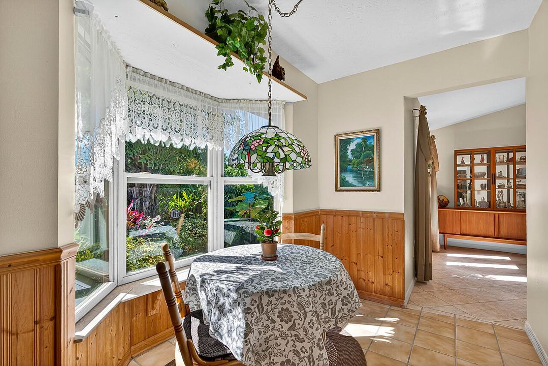 For Sale: $445,000 (3 beds, 2 baths, 2062 Square Feet)