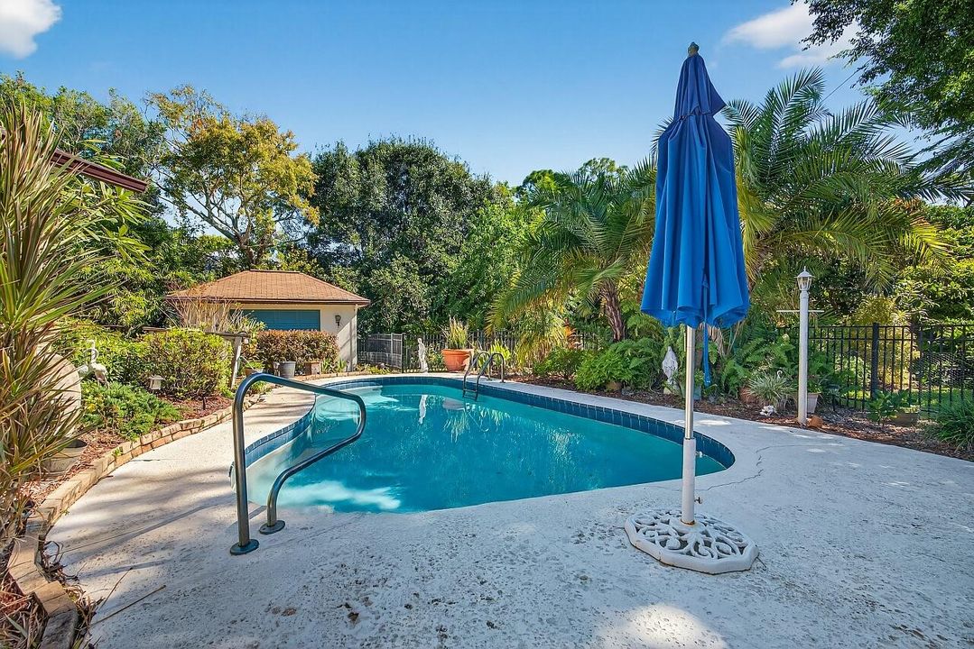 For Sale: $445,000 (3 beds, 2 baths, 2062 Square Feet)