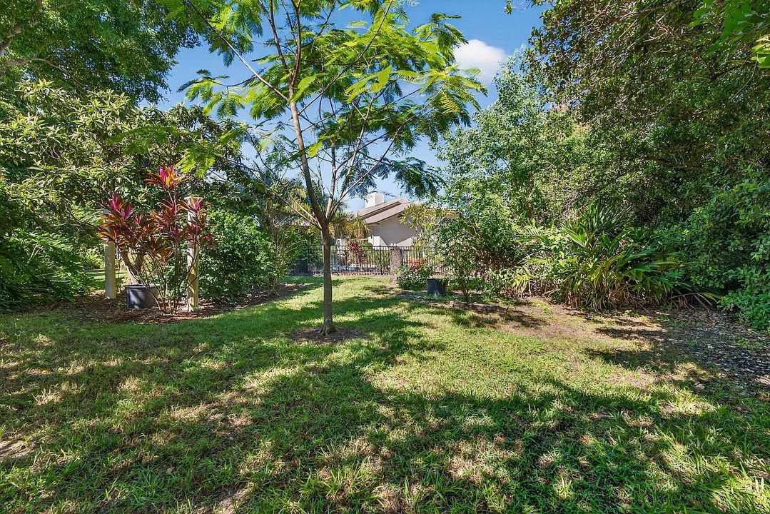 For Sale: $445,000 (3 beds, 2 baths, 2062 Square Feet)