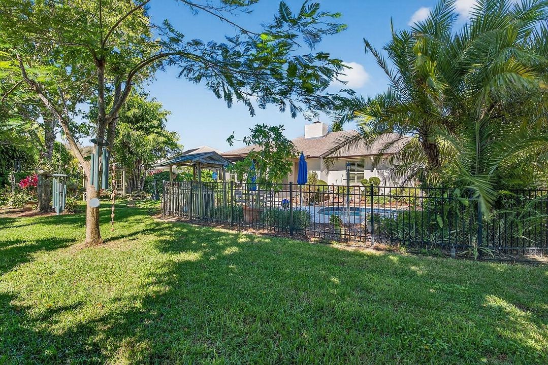 For Sale: $445,000 (3 beds, 2 baths, 2062 Square Feet)