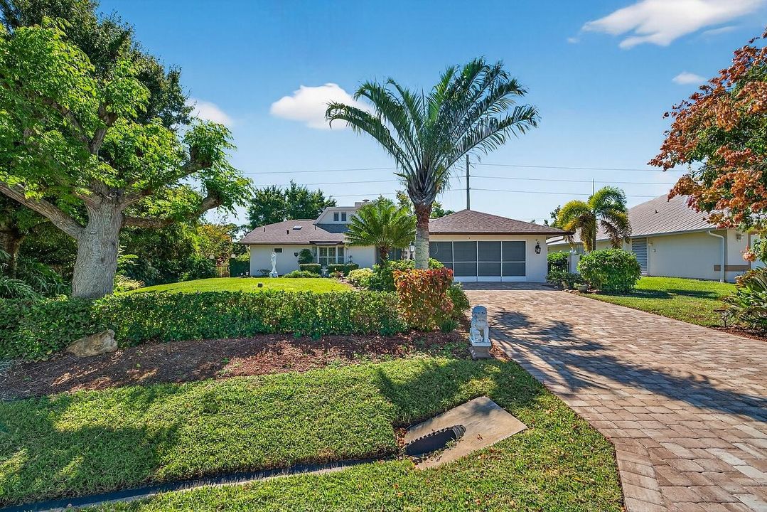 For Sale: $445,000 (3 beds, 2 baths, 2062 Square Feet)