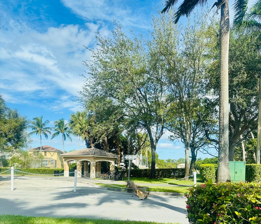 For Sale: $498,000 (4 beds, 2 baths, 1722 Square Feet)