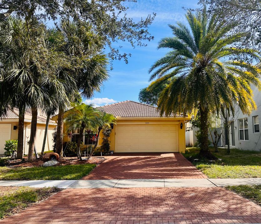 For Sale: $498,000 (4 beds, 2 baths, 1722 Square Feet)