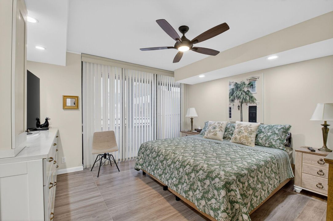 For Sale: $254,900 (2 beds, 2 baths, 1415 Square Feet)