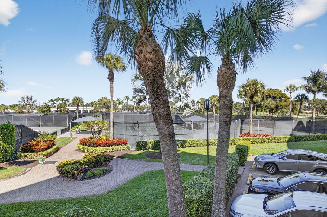 For Sale: $254,900 (2 beds, 2 baths, 1415 Square Feet)