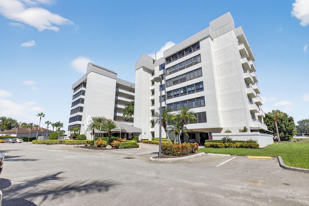 For Sale: $254,900 (2 beds, 2 baths, 1415 Square Feet)