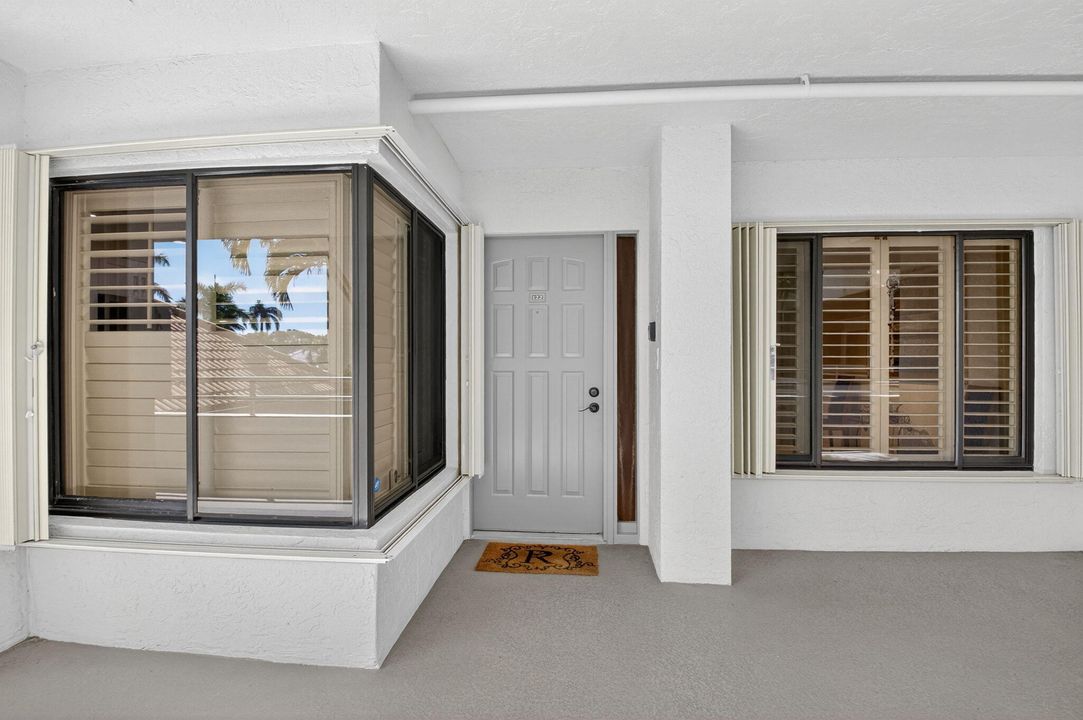 For Sale: $254,900 (2 beds, 2 baths, 1415 Square Feet)