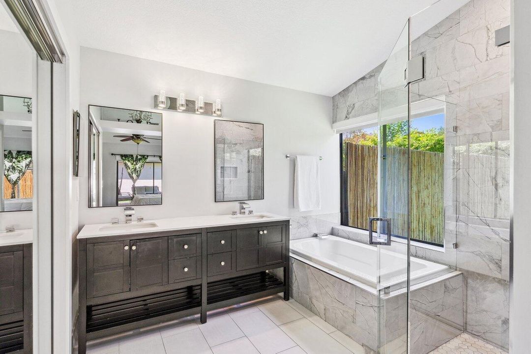 合同活跃: $4,000 (3 贝兹, 2 浴室, 1695 平方英尺)