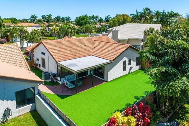 合同活跃: $4,000 (3 贝兹, 2 浴室, 1695 平方英尺)