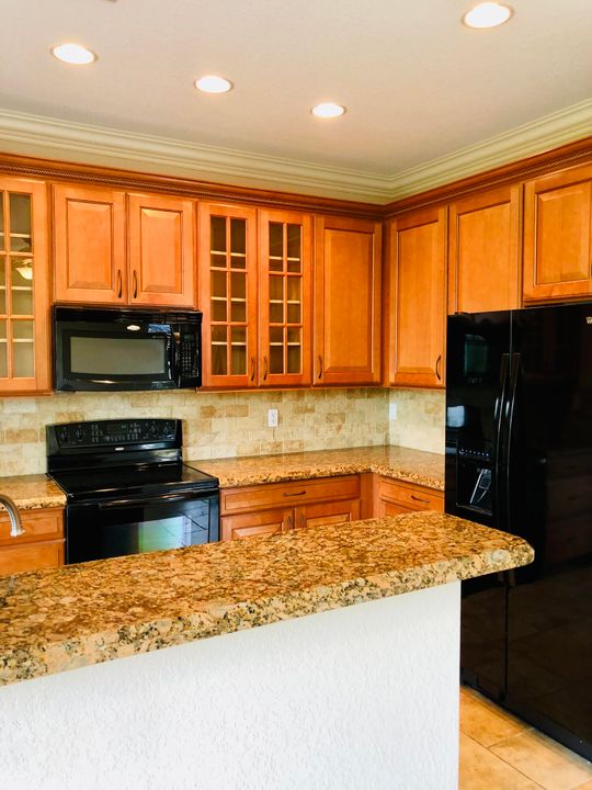 В аренду: $2,600 (3 спален, 2 ванн, 1788 Квадратных фут)