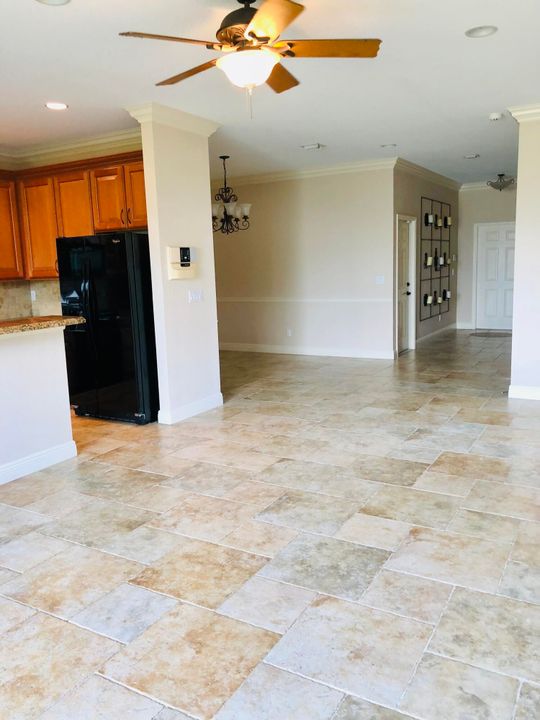 В аренду: $2,600 (3 спален, 2 ванн, 1788 Квадратных фут)