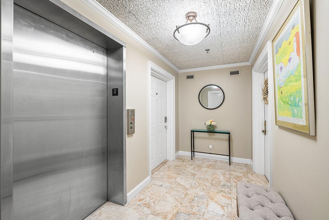 Active With Contract: $1,845,000 (3 beds, 3 baths, 2118 Square Feet)