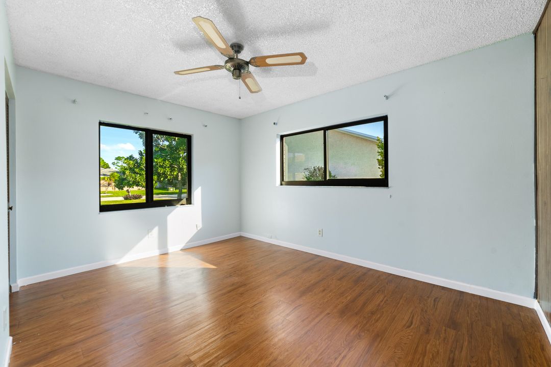 合同活跃: $530,000 (4 贝兹, 2 浴室, 1785 平方英尺)