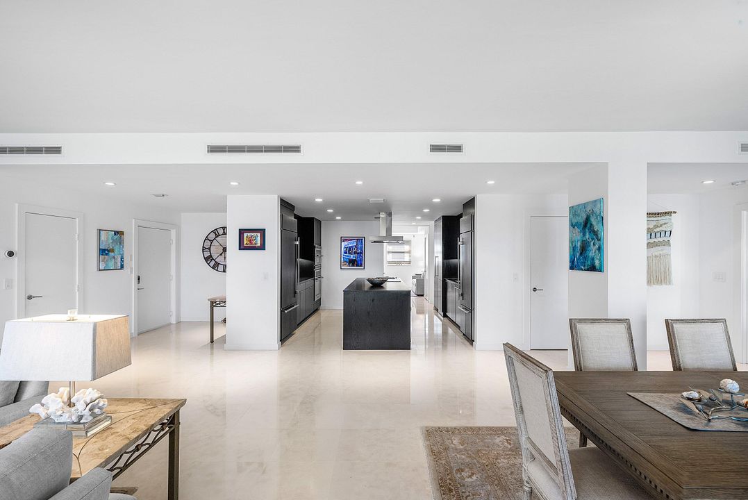 Active With Contract: $1,845,000 (3 beds, 3 baths, 2118 Square Feet)