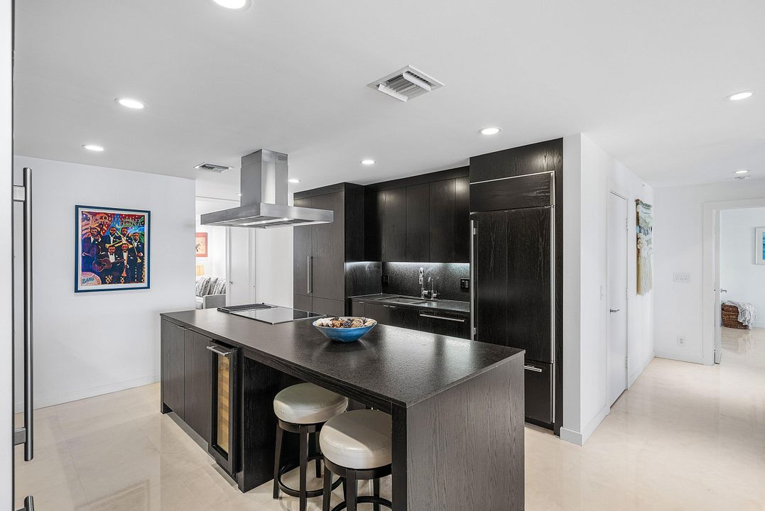 Active With Contract: $1,845,000 (3 beds, 3 baths, 2118 Square Feet)