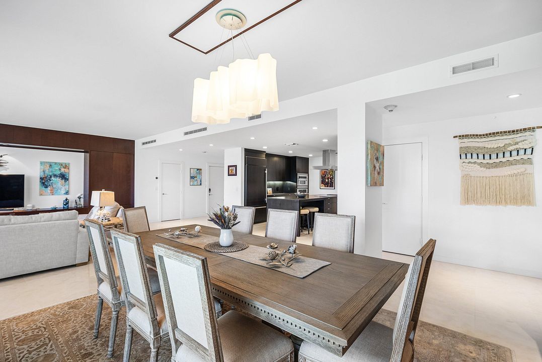 Active With Contract: $1,845,000 (3 beds, 3 baths, 2118 Square Feet)