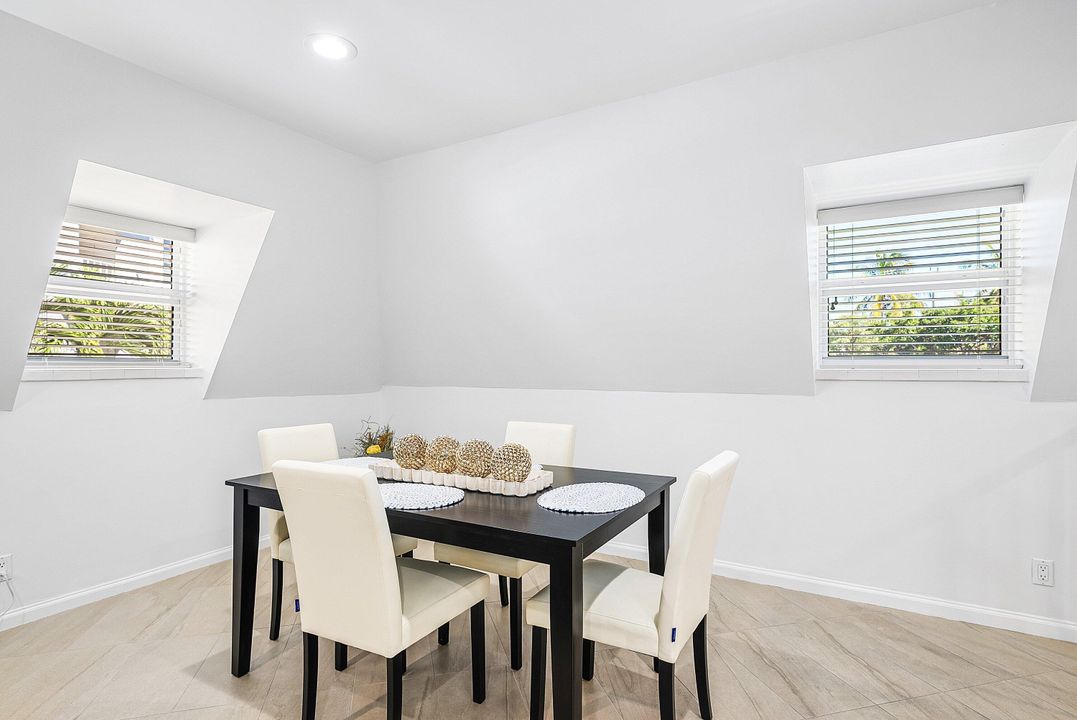 Active With Contract: $1,845,000 (3 beds, 3 baths, 2118 Square Feet)