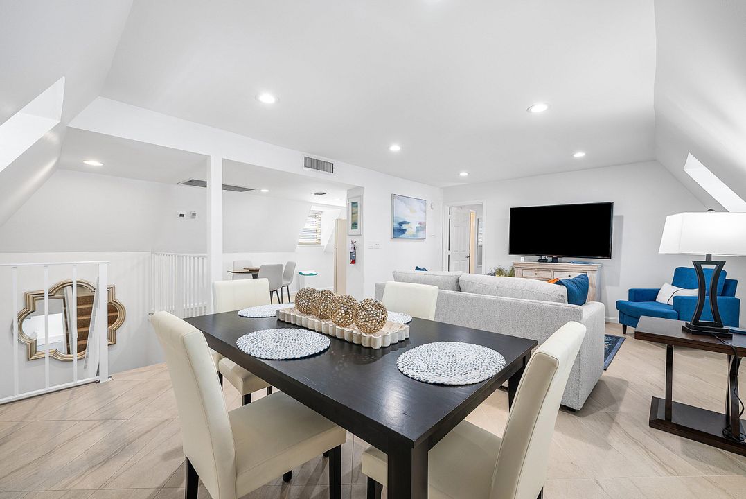 Active With Contract: $1,845,000 (3 beds, 3 baths, 2118 Square Feet)