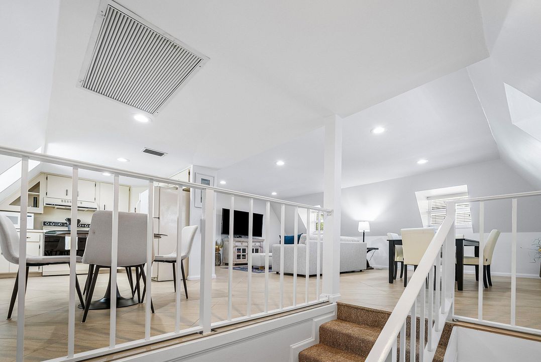 Active With Contract: $1,845,000 (3 beds, 3 baths, 2118 Square Feet)