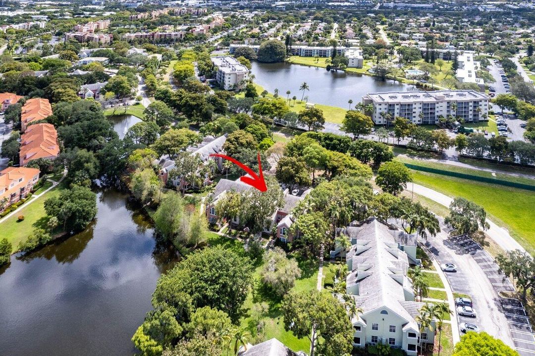 Activo con contrato: $2,500 (2 camas, 2 baños, 948 Pies cuadrados)