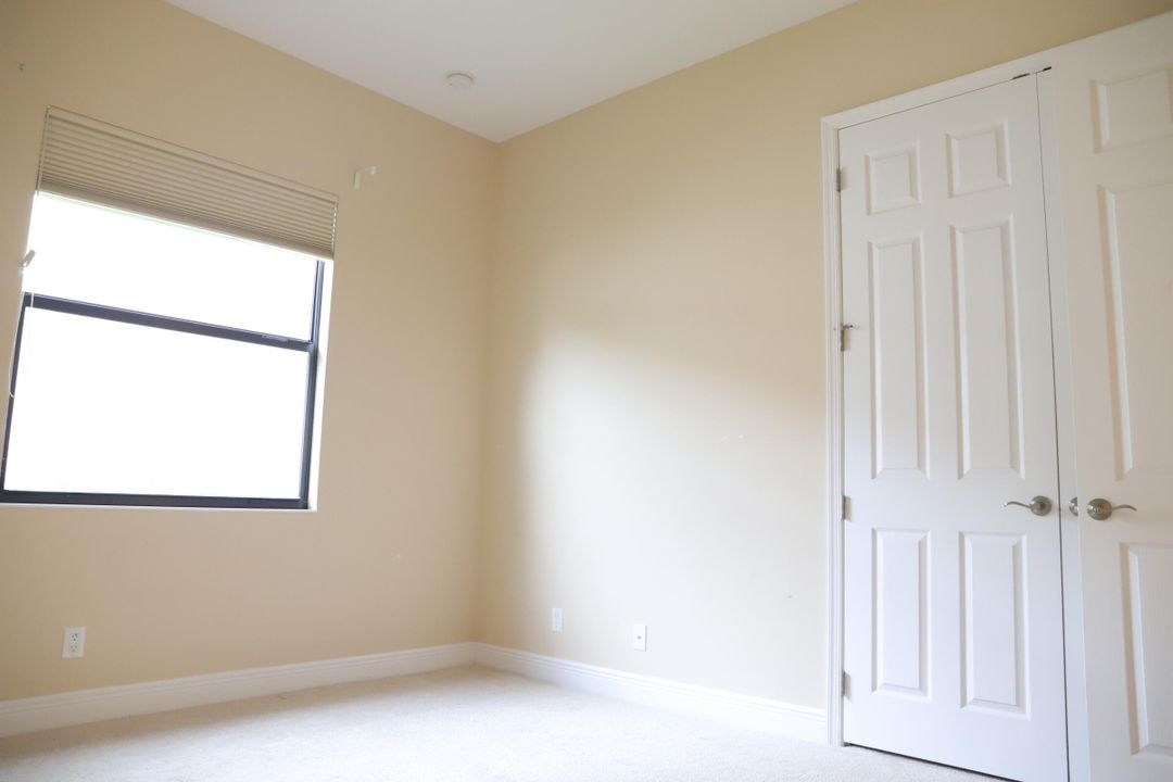 For Rent: $5,950 (5 beds, 3 baths, 2979 Square Feet)