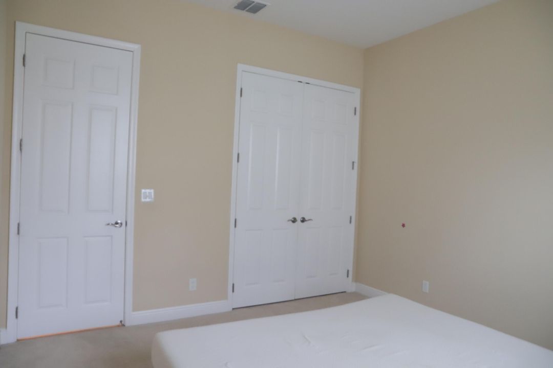 For Rent: $5,950 (5 beds, 3 baths, 2979 Square Feet)