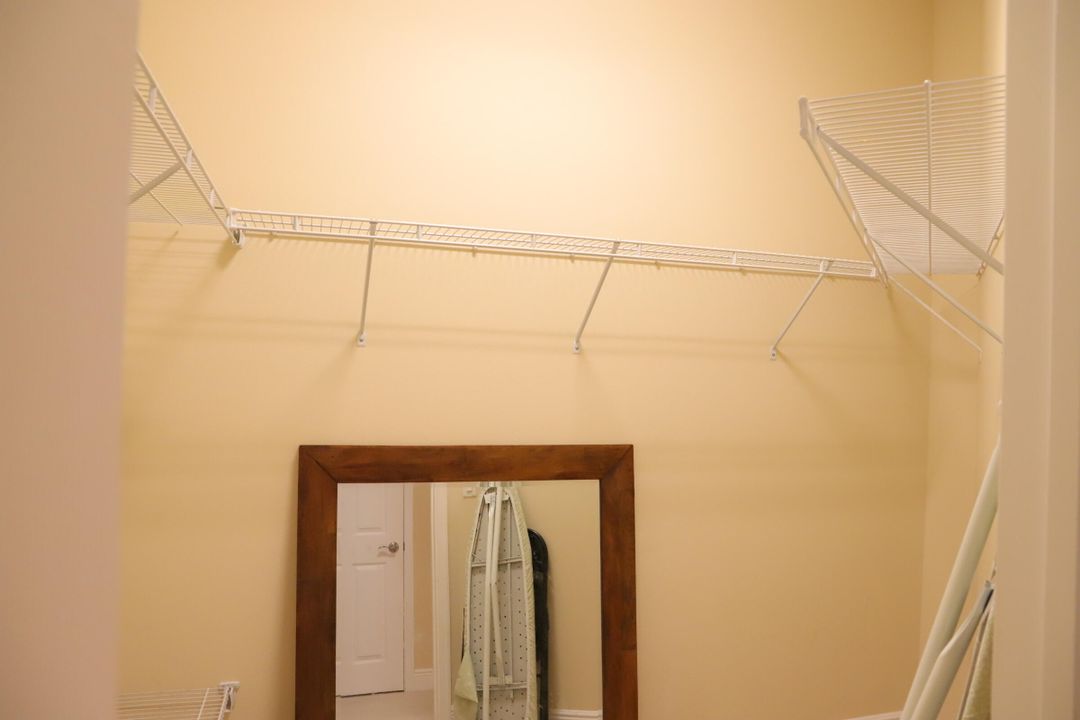 For Rent: $5,950 (5 beds, 3 baths, 2979 Square Feet)