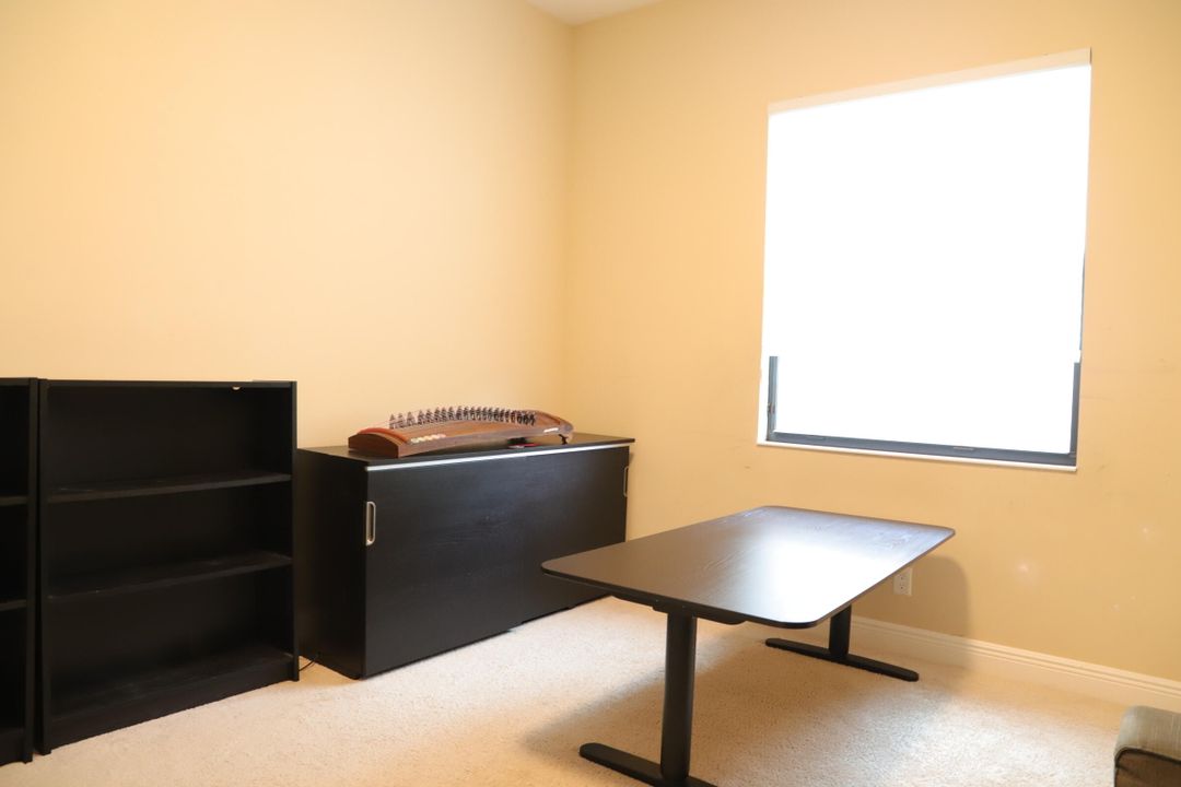 For Rent: $5,950 (5 beds, 3 baths, 2979 Square Feet)