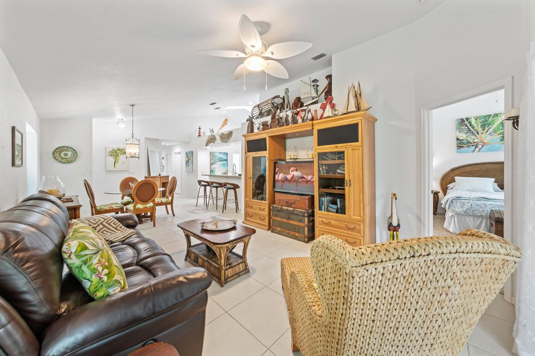 Activo con contrato: $479,000 (3 camas, 2 baños, 1303 Pies cuadrados)