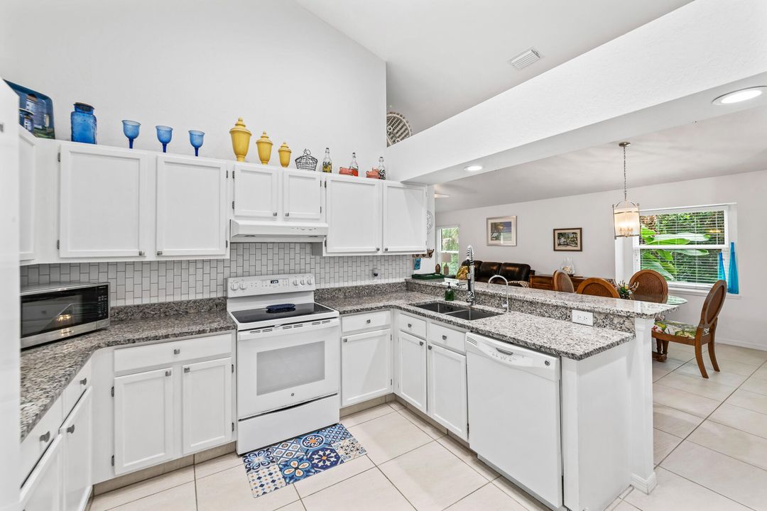 Activo con contrato: $479,000 (3 camas, 2 baños, 1303 Pies cuadrados)