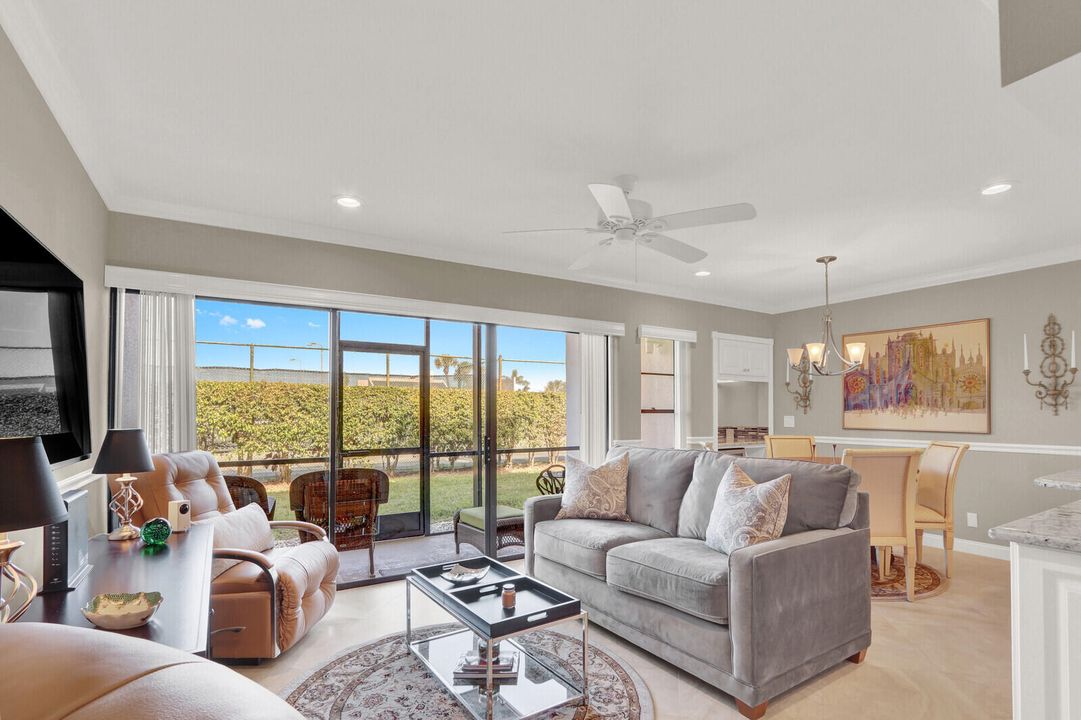 For Rent: $4,800 (1 beds, 1 baths, 704 Square Feet)