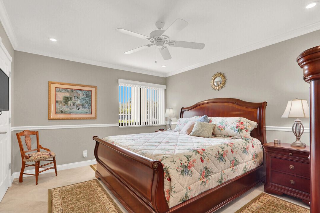 For Rent: $4,800 (1 beds, 1 baths, 704 Square Feet)