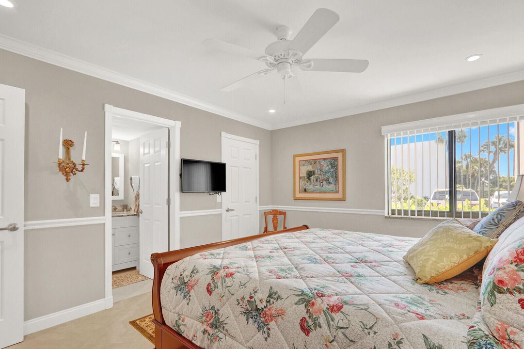 For Rent: $4,800 (1 beds, 1 baths, 704 Square Feet)