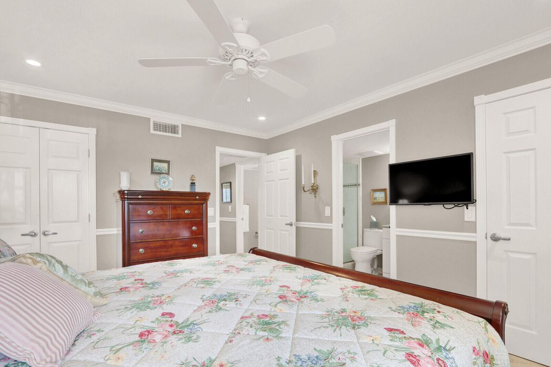 For Rent: $4,800 (1 beds, 1 baths, 704 Square Feet)