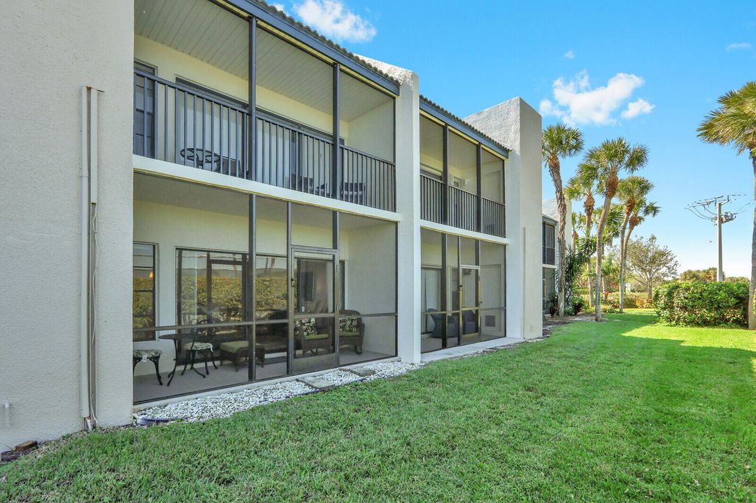 For Rent: $4,800 (1 beds, 1 baths, 704 Square Feet)