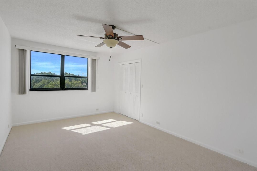 For Sale: $229,500 (2 beds, 2 baths, 1209 Square Feet)