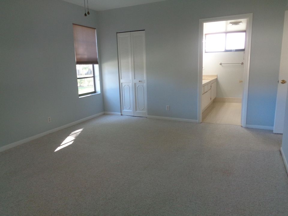 На продажу: $260,000 (2 спален, 2 ванн, 1276 Квадратных фут)