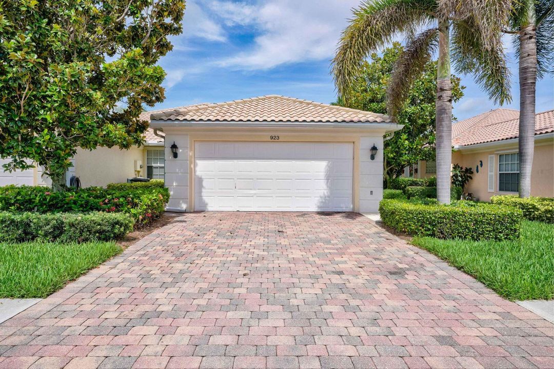 В аренду: $3,800 (2 спален, 2 ванн, 1678 Квадратных фут)