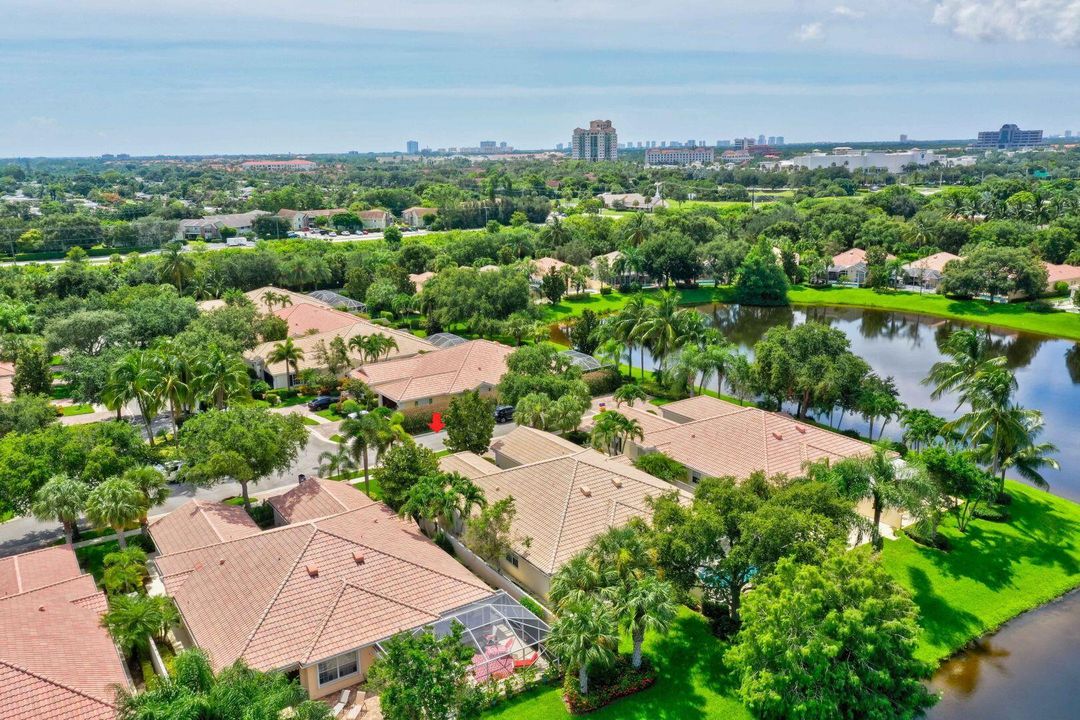 В аренду: $3,800 (2 спален, 2 ванн, 1678 Квадратных фут)