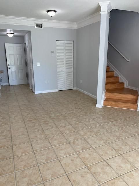 合同活跃: $2,800 (3 贝兹, 2 浴室, 1457 平方英尺)