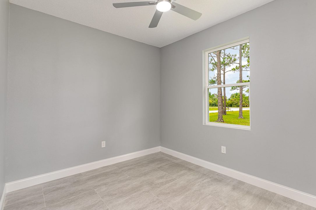 待售: $420,000 (4 贝兹, 2 浴室, 2171 平方英尺)